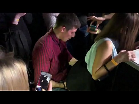 ❤️ Seks nyata di klub malam Rusia. Gadis Rusia berusia 18 tahun di anus dan vagina bercinta di klub malam ❤ Rusia porno pada kami